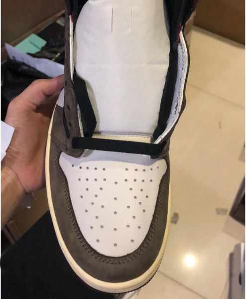 1 high ts cactus jack suede basketball shoes men women 1s ts fragment sports sneakers with box 
1 high ts cactus jack suede basketball shoes men women 1s ts fragment sports sneakers with box