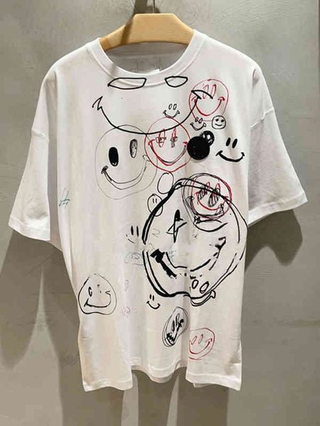 women's t-shirt smiling face graffiti white short sleeve t-shirt spring summer trend round neck loose fashion couple women and men
women's t-shirt smiling face graffiti white short sleeve t-shirt spring summer trend round neck loose fashion couple women and men