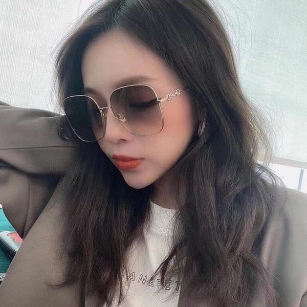 50% discount for factory direct salesg family sunglasses new buckle series 0879s daren net red large box sunscreen metal sunglasses, White;black
50% discount for factory direct salesg family sunglasses new buckle series 0879s daren net red large box sunscreen metal sunglasses, White;black