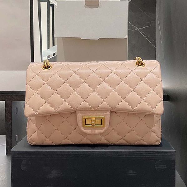 senior sense light luxury sheepskin bag 2022 autumn and winter new leather small fragrant wind chain bag women 04
senior sense light luxury sheepskin bag 2022 autumn and winter new leather small fragrant wind chain bag women 04