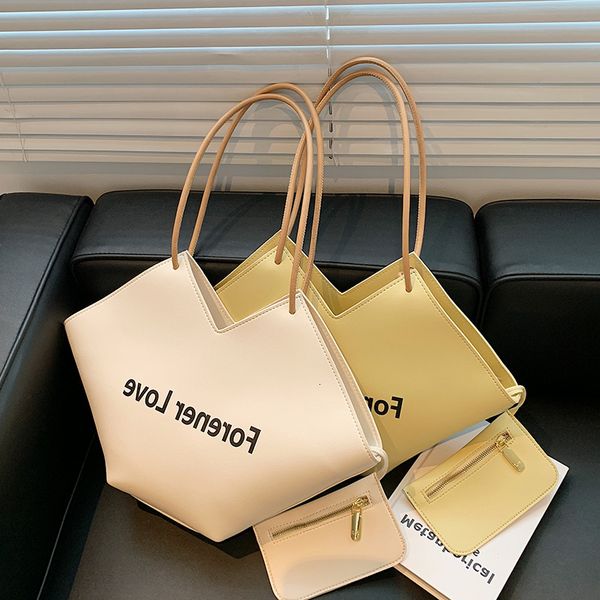 designer bags advanced sense large capacity women's summer versatile 2022 new fashion shoulder niche design tote
designer bags advanced sense large capacity women's summer versatile 2022 new fashion shoulder niche design tote