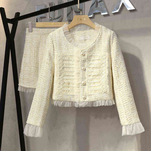 small fragrance 2021 new spring fall vintage skirt piece set women luxury buttons woolen tweed jacket short coat skirt suits t220729, Gray
small fragrance 2021 new spring fall vintage skirt piece set women luxury buttons woolen tweed jacket short coat skirt suits t220729, Gray