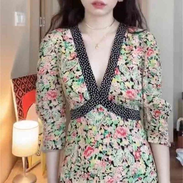 casual dresses legal rx bloggers smile at the same v-neck bubble sleeve printed medium length floral dress for women, Black;gray
casual dresses legal rx bloggers smile at the same v-neck bubble sleeve printed medium length floral dress for women, Black;gray
