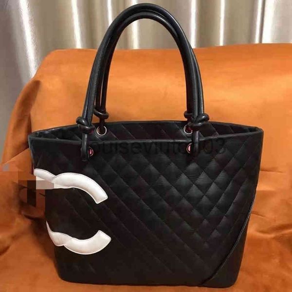 designer channel shoulder bag man woman fashion new embroidery leisure women's bucket shopping large capacity messenger handbag tote ba
designer channel shoulder bag man woman fashion new embroidery leisure women's bucket shopping large capacity messenger handbag tote ba