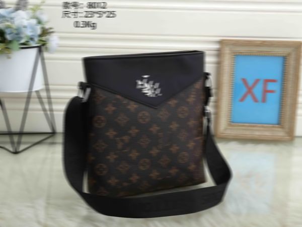 besace zippee bags luxury designer bag leather messenger crossbody package shoulder business packages evening bag boys girls wallet 
besace zippee bags luxury designer bag leather messenger crossbody package shoulder business packages evening bag boys girls wallet
