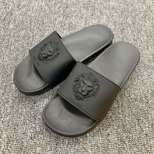 lion head luxurious slippers men fashion outdoor anti-slip beach flip flops 22gg male soft flat shoes indoor shower slipper, Black
lion head luxurious slippers men fashion outdoor anti-slip beach flip flops 22gg male soft flat shoes indoor shower slipper, Black