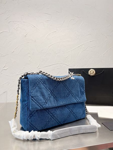 designers shoulder bag luxurious tote purse handbag message bags cluth brand classic genuine leather crossbody chain gift box cowboy size 35
designers shoulder bag luxurious tote purse handbag message bags cluth brand classic genuine leather crossbody chain gift box cowboy size 35
