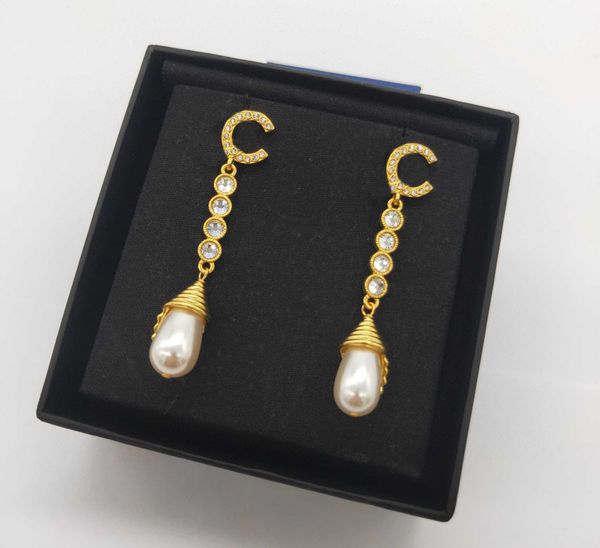 2022 charm drop earring with diamond and nature shell eads in 18k gold plated for women wedding jewelry gift have box stamp ps7000a, Golden
2022 charm drop earring with diamond and nature shell eads in 18k gold plated for women wedding jewelry gift have box stamp ps7000a, Golden