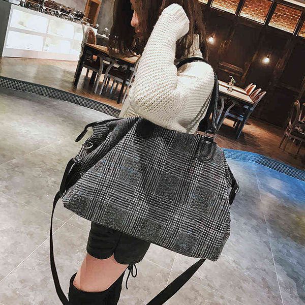 duffel bags brand portable cylinder pocket casual tote women's travel handbags large capacity luggage for women messenger bags new 2206
duffel bags brand portable cylinder pocket casual tote women's travel handbags large capacity luggage for women messenger bags new 2206