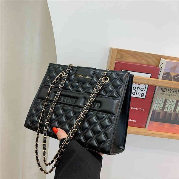 bag women's summer new 2022 shoulder version large capacity chain messenger tote fashion crossbody shoulder bags
bag women's summer new 2022 shoulder version large capacity chain messenger tote fashion crossbody shoulder bags
