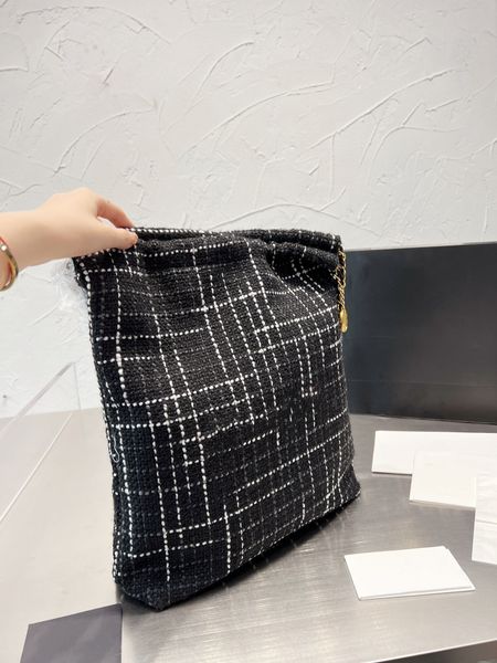 premium crossbody designer bag luxury large capacity woven tote classic versatile ladies shoulder bag
premium crossbody designer bag luxury large capacity woven tote classic versatile ladies shoulder bag