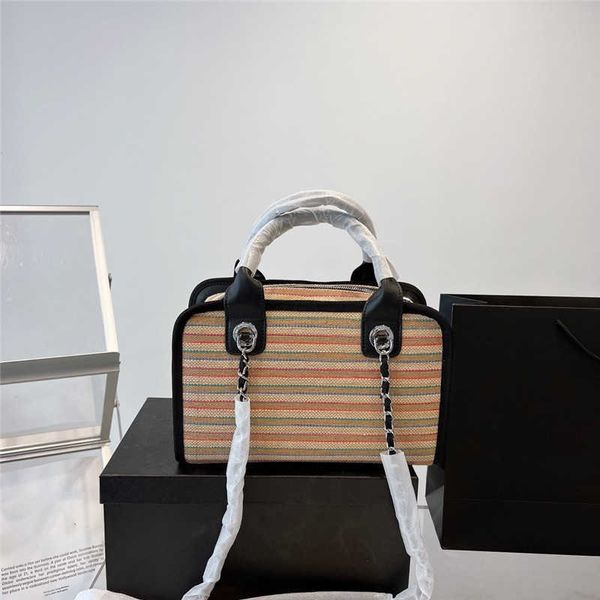 spring and summer straw bag for women casual style design handbag with classic letter embroidery beautiful beach bags
spring and summer straw bag for women casual style design handbag with classic letter embroidery beautiful beach bags