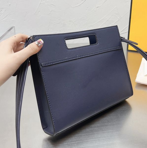 classic fashion medieval bag multifunctional square authentic retro lovely luxury simple style luxury portable four seasons essential
classic fashion medieval bag multifunctional square authentic retro lovely luxury simple style luxury portable four seasons essential