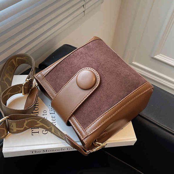 2022 luxury brand fashion design versatile ladies bags autumn winter super small new women's cross bucket
2022 luxury brand fashion design versatile ladies bags autumn winter super small new women's cross bucket