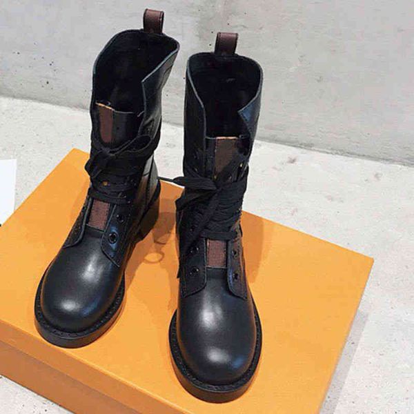 boots british style martin boots women's autumn winter net red lace up round head short tube knight thick soled high, Black
boots british style martin boots women's autumn winter net red lace up round head short tube knight thick soled high, Black