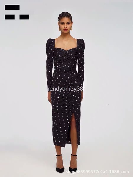 casual dresses sp print star slim cut dress, Black;gray 
casual dresses sp print star slim cut dress, Black;gray