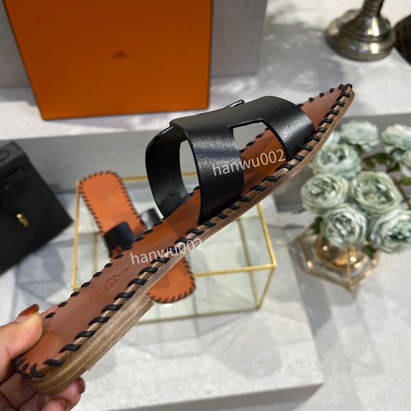 2022 beach slippers classic flat heel summer designer fashion flops leather lady color slides women shoes ladies sandals size34-42 fl220304, Black
2022 beach slippers classic flat heel summer designer fashion flops leather lady color slides women shoes ladies sandals size34-42 fl220304, Black