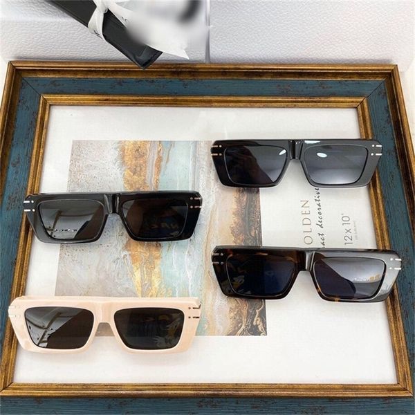 sunglasses d family personalized small frame box same signature s2u trend y8p1, White;black
sunglasses d family personalized small frame box same signature s2u trend y8p1, White;black