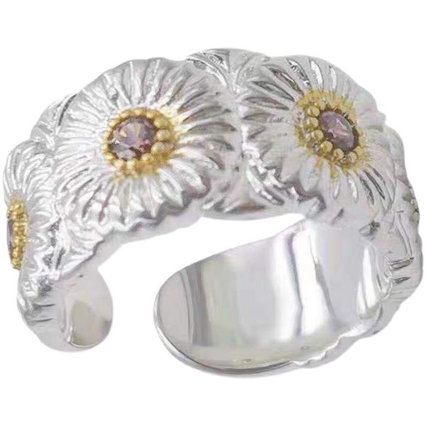 hip hop 925 silver daisy ring simple fnger adjustabel rings japanese light luxury personal bijoux christmas gift for female male
hip hop 925 silver daisy ring simple fnger adjustabel rings japanese light luxury personal bijoux christmas gift for female male