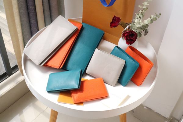 men multi-size candy solid color wallet bags function change id bank card bag neutral letters luxury design women business style coin purse
men multi-size candy solid color wallet bags function change id bank card bag neutral letters luxury design women business style coin purse