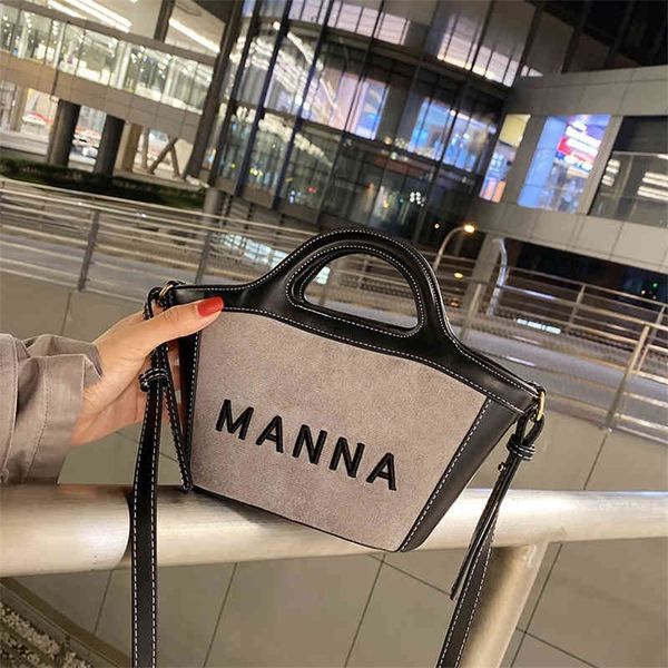 2022 autumn and winter new fashion versatile vegetable basket bag single shoulder messenger bag contrast color splicing messenger bag small
2022 autumn and winter new fashion versatile vegetable basket bag single shoulder messenger bag contrast color splicing messenger bag small