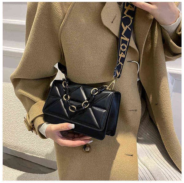 2022 pu leather zipper handbags new fashion texture embossed lacquer folds shoulder bag simple and small square bags for women g220519
2022 pu leather zipper handbags new fashion texture embossed lacquer folds shoulder bag simple and small square bags for women g220519