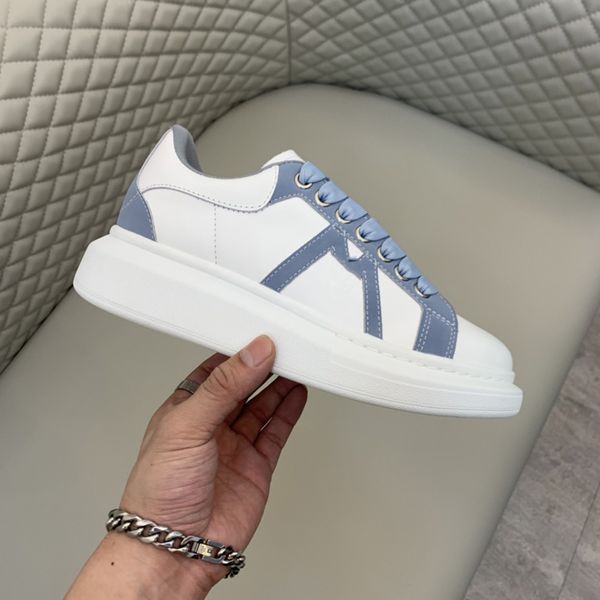 2022 couple fashion casual shoes outdoor sports shoes classic cartoon simple atmospheric leather thick sole wholesale size 35-46, Black
2022 couple fashion casual shoes outdoor sports shoes classic cartoon simple atmospheric leather thick sole wholesale size 35-46, Black