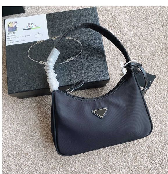 2021 re-edition underarm clutch bag 2000 nylon leather shoulder bags women crossbody messenger handbag evening totes purse
2021 re-edition underarm clutch bag 2000 nylon leather shoulder bags women crossbody messenger handbag evening totes purse