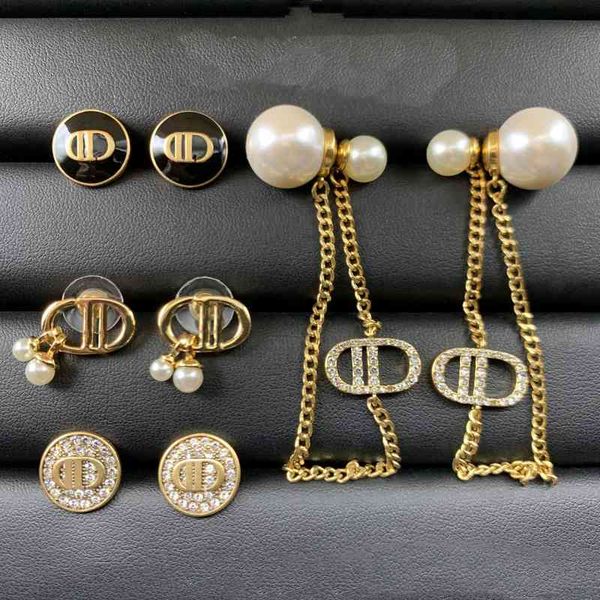 d family pearl diamond female red same s925 sier needle 2022 luxury brand fashion design versatile ladies jewelry stud earrings, Golden;silver
d family pearl diamond female red same s925 sier needle 2022 luxury brand fashion design versatile ladies jewelry stud earrings, Golden;silver