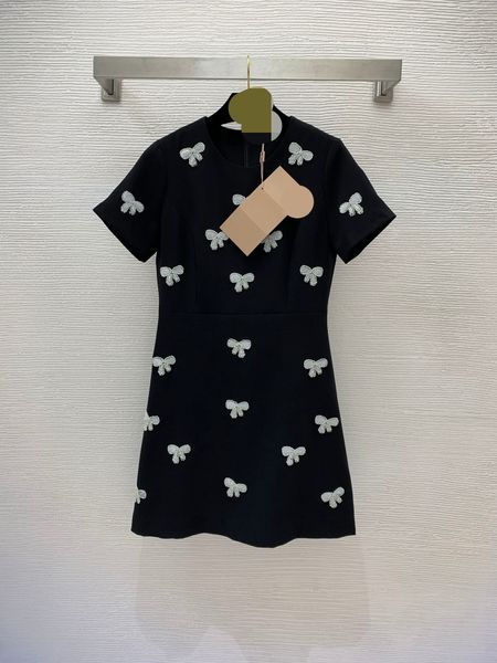 414 2022 spring summer brand same style dress short sleeve crew new a line above knee luxury womens clothes. flora print beads weini, Black
414 2022 spring summer brand same style dress short sleeve crew new a line above knee luxury womens clothes. flora print beads weini, Black