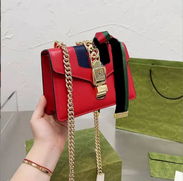 2022 designer handbag shoulder chain clutch flap totes bags check velour thread purse double letters solid hasp waist square stripes boys gi
2022 designer handbag shoulder chain clutch flap totes bags check velour thread purse double letters solid hasp waist square stripes boys gi