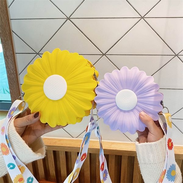 tas kurir silikon anak baru bunga anak bahu selempang fashion korea anak perempuan dompet koin tas tangan tas clutch harian 220611
tas kurir silikon anak baru bunga anak bahu selempang fashion korea anak perempuan dompet koin tas tangan tas clutch harian 220611