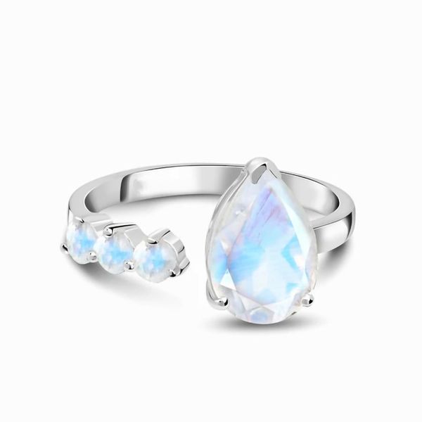 s925 luxury moonstone engagement rings for women geometric ring elegant wedding trend female jewerly, Golden;silver
s925 luxury moonstone engagement rings for women geometric ring elegant wedding trend female jewerly, Golden;silver
