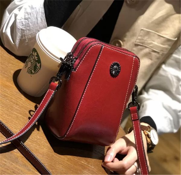 genuine women small bag shoulder cross body bag high sense 2022 new leather phone live wholesale fashion, Black
genuine women small bag shoulder cross body bag high sense 2022 new leather phone live wholesale fashion, Black