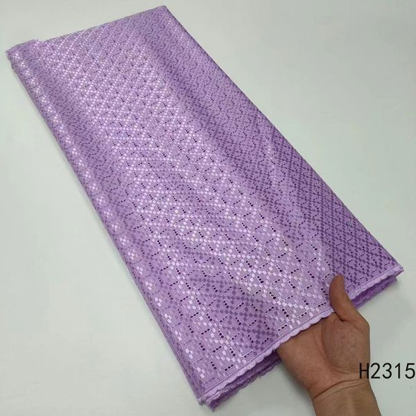2022 cotton swiss voile fabric comfortable african lace fabric embroidery mateial for men cloth sewing h2315, Black;white
2022 cotton swiss voile fabric comfortable african lace fabric embroidery mateial for men cloth sewing h2315, Black;white