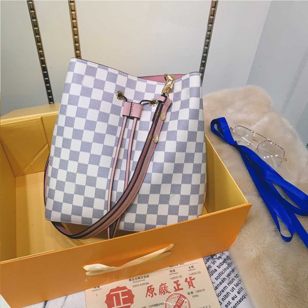 designers bags genuine leather fashion shoulder bag handbag wallet phone women crossbody bag luxurys handbags purses tote
designers bags genuine leather fashion shoulder bag handbag wallet phone women crossbody bag luxurys handbags purses tote