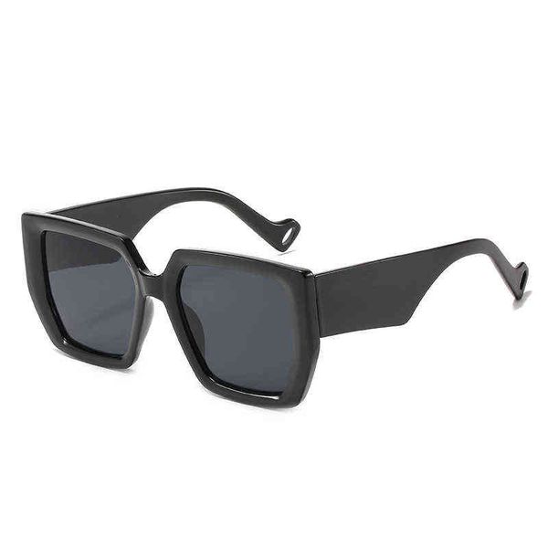 2022 super new trend polarized sunglasses fashion urban men's and women's color changing hip-hop glasses wunv, White;black
2022 super new trend polarized sunglasses fashion urban men's and women's color changing hip-hop glasses wunv, White;black