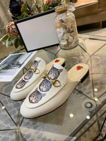 classic version designer slipper soft leather women's slippers easy to wear autumn flat shoes cute cartoon strawberry pattern half-slip, Black
classic version designer slipper soft leather women's slippers easy to wear autumn flat shoes cute cartoon strawberry pattern half-slip, Black
