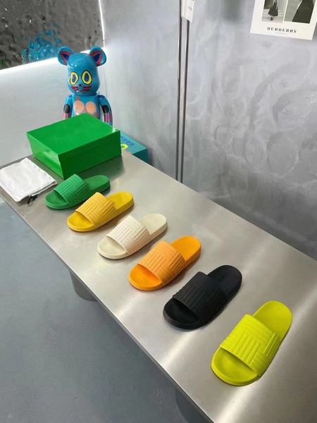 new2022 men women sliders sandales designer slippers white black yellow green grey beige pink blue beige orange brown ivory multi summer bea
new2022 men women sliders sandales designer slippers white black yellow green grey beige pink blue beige orange brown ivory multi summer bea