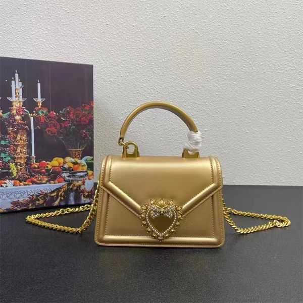 2022 new 5a high qulity bags classic womens handbags ladies tote genuine leather clutch chain shoulder bag female purse
2022 new 5a high qulity bags classic womens handbags ladies tote genuine leather clutch chain shoulder bag female purse