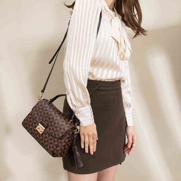 shoulder bags for women 2022 newfashion luxury with crossbody strap and handle plaid fashion bag vintage msenger female factory handbags who
shoulder bags for women 2022 newfashion luxury with crossbody strap and handle plaid fashion bag vintage msenger female factory handbags who