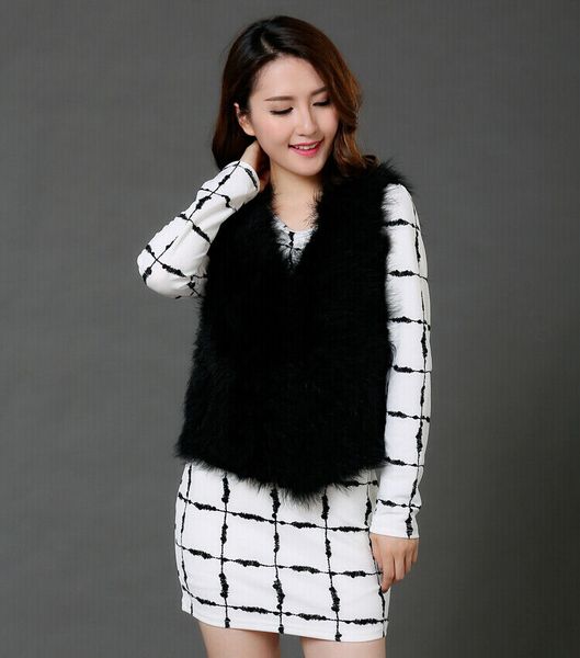 real ostrich leather shawl vest women's winter warm and comfortable camisole 90cm 95cm 100cm white black pink, Blue;gray
real ostrich leather shawl vest women's winter warm and comfortable camisole 90cm 95cm 100cm white black pink, Blue;gray