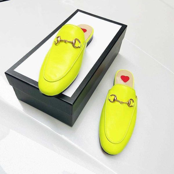 2021 designer mules slippers women loafers genuine leather sandals luxury casual shoes horsebit half drag princetown metal chain shoe, Black
2021 designer mules slippers women loafers genuine leather sandals luxury casual shoes horsebit half drag princetown metal chain shoe, Black