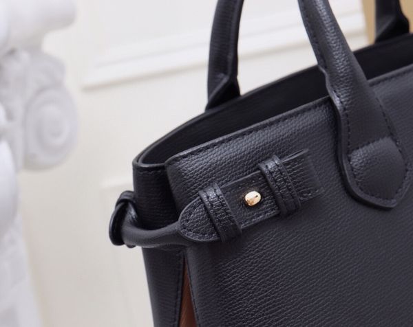 lady genuine leather crossbody bags ladies handbag shoulder bag fashion bags versatile style, Black;red
lady genuine leather crossbody bags ladies handbag shoulder bag fashion bags versatile style, Black;red