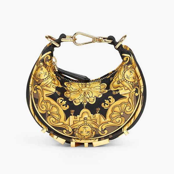 half moon tote bag crossbody bags wrist package classic character letter printing mulberry silk material women shoulder handbags purse cross
half moon tote bag crossbody bags wrist package classic character letter printing mulberry silk material women shoulder handbags purse cross