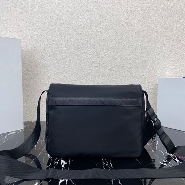 the new messenger bag crossbody bag elegant simple versatile style good-looking shoulder bags, Black;red
the new messenger bag crossbody bag elegant simple versatile style good-looking shoulder bags, Black;red