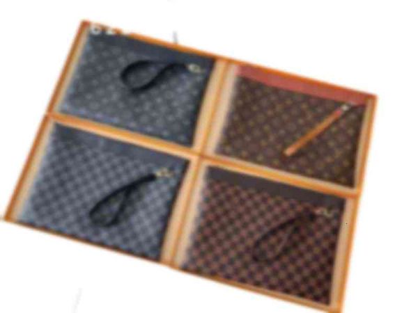 louiseity 1 viutonity bags clutch brand pochette m62291 designer men women's luxury voyage zippy leather vertical brazza zi fvkwb, Red;black
louiseity 1 viutonity bags clutch brand pochette m62291 designer men women's luxury voyage zippy leather vertical brazza zi fvkwb, Red;black