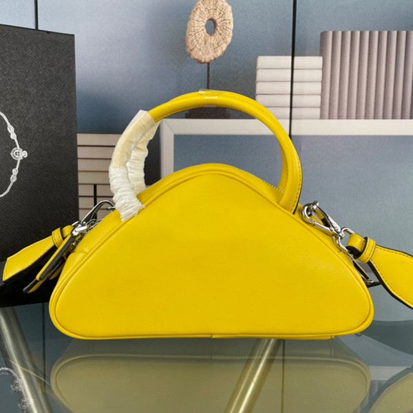 retro designer solid color leather shoulder bags light luxury double hands geometric women's new fashion versatile portable, crossbody
retro designer solid color leather shoulder bags light luxury double hands geometric women's new fashion versatile portable, crossbody