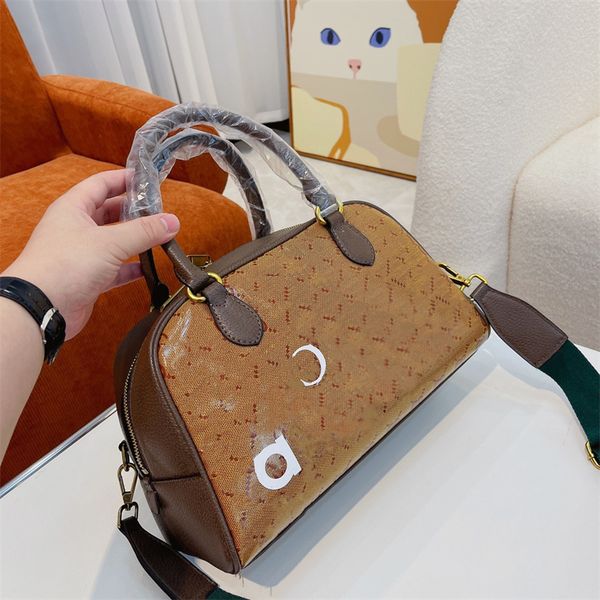 joint series of medium size travel bags handbag designer travelling bag womens clover crystal canvas bags large capacity red and green strap
joint series of medium size travel bags handbag designer travelling bag womens clover crystal canvas bags large capacity red and green strap