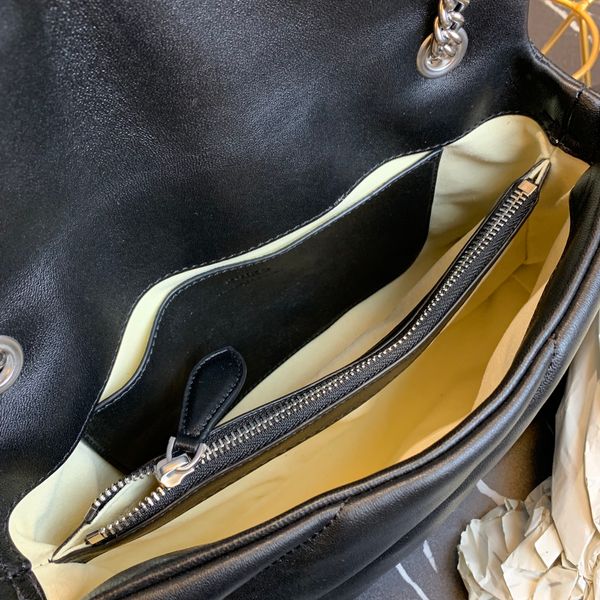 the latest summer fashion genuine leather shoulder bags chain bag crossbody bag ladies handbag soft versatile style, Black;red
the latest summer fashion genuine leather shoulder bags chain bag crossbody bag ladies handbag soft versatile style, Black;red